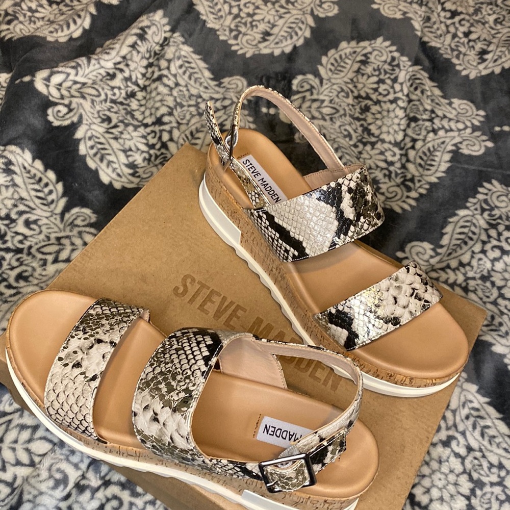 Steve Madden Platform Sandals